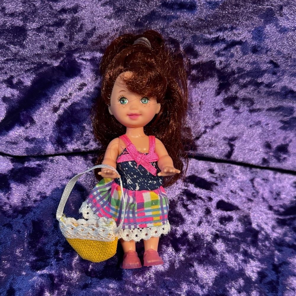 Vintage 1995 Mattel Barbie Li'l Friends of Kelly, Chelsie Doll
